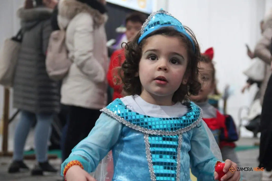 Los pequeños de Zamora inauguran el Carnaval (8)
