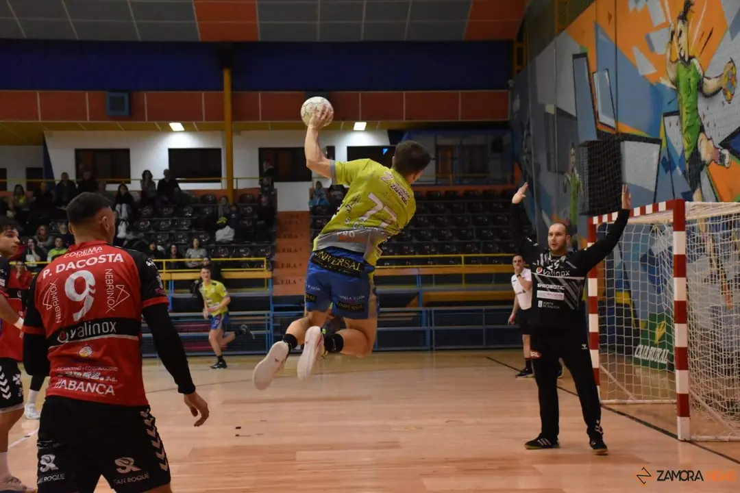 Balonmano Zamora-Atlético Novás_19