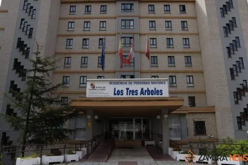 Residencia de 'Los Tres Árboles' en la calle Obispo Acuña