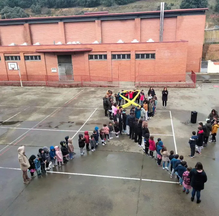 lazo humano en el CEIP EL TERA