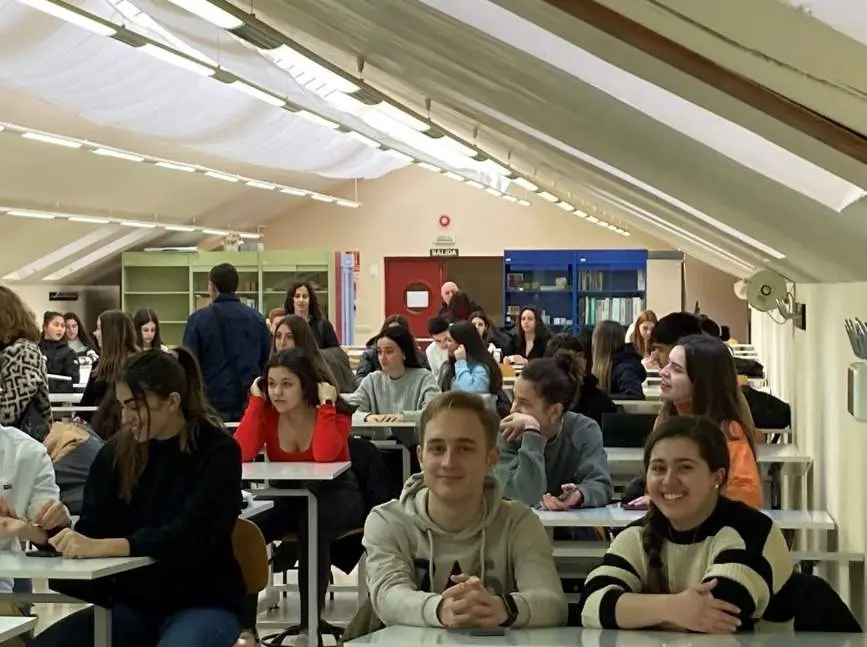 Alumnos durante la prueba en la Escuela Politécnica S. de Zamora en 2023.