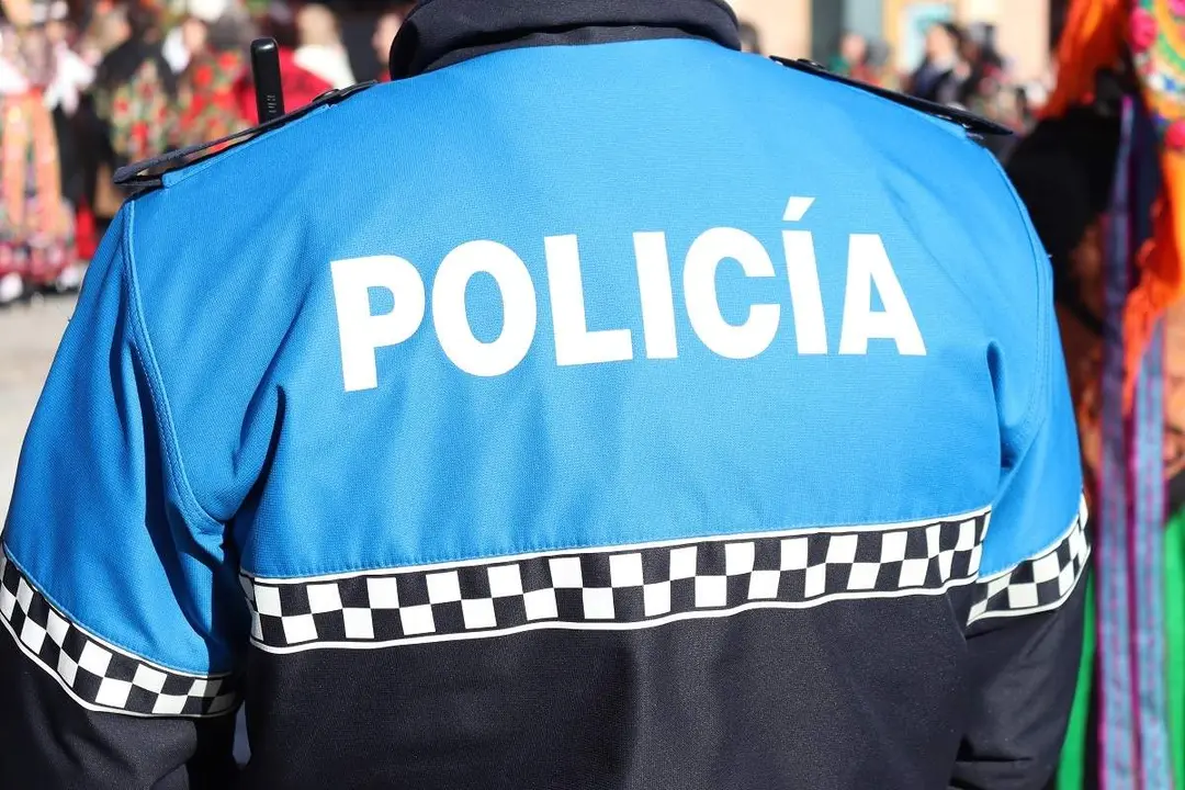policía