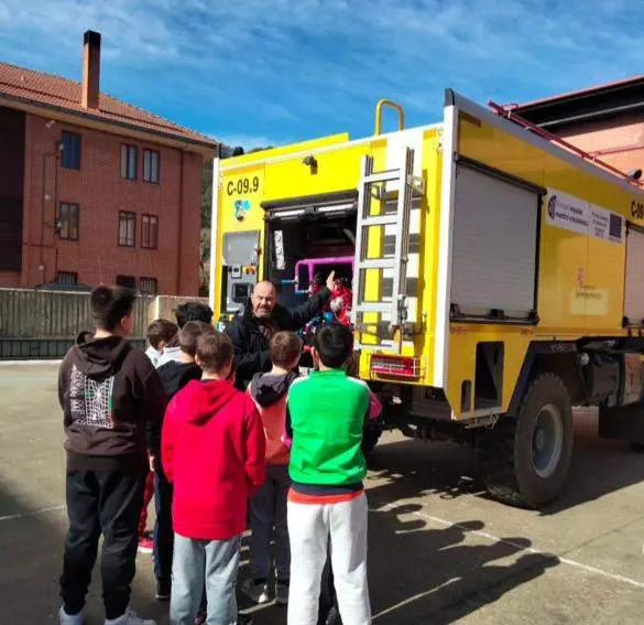 CEIP El Tera lleva la emoción al aula con su actividad 'Aula de Fuego'