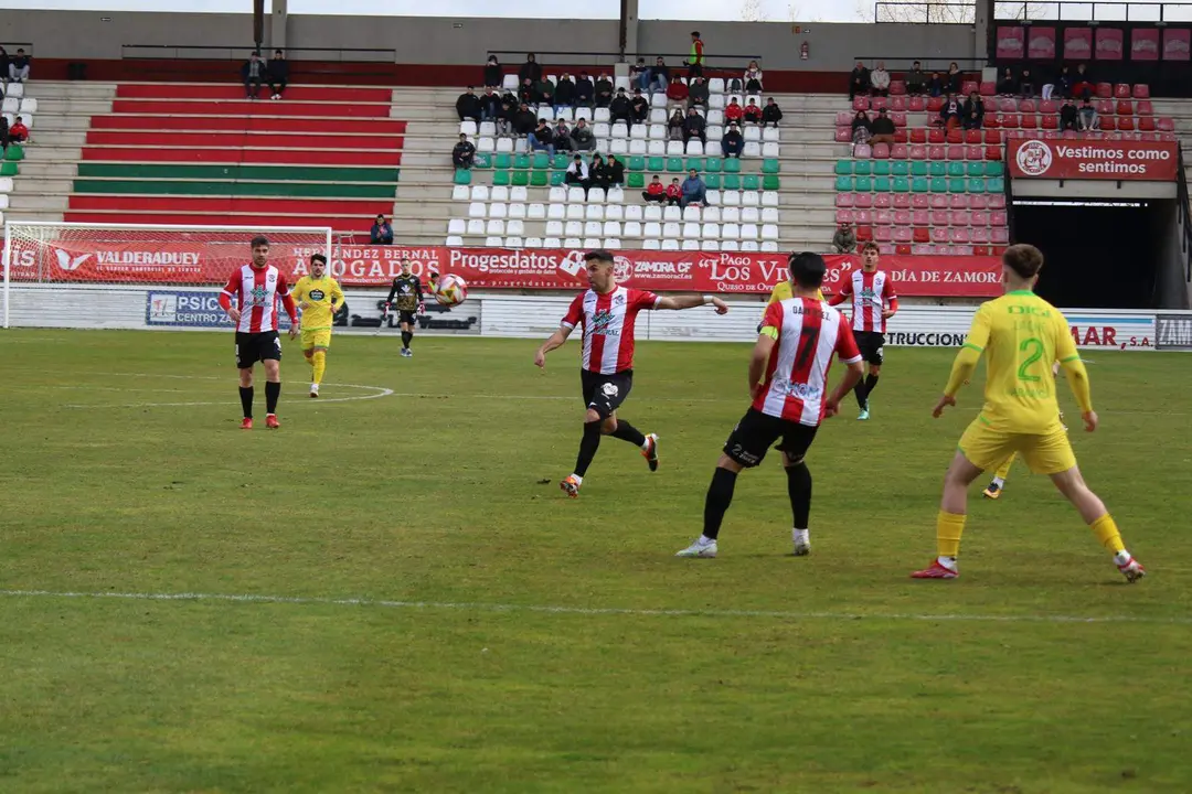 Carlos Ramos ante el Fabril