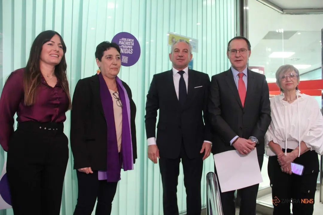 Estreno del primer Punto Violeta en una de las oficinas del SEPE en Zamora