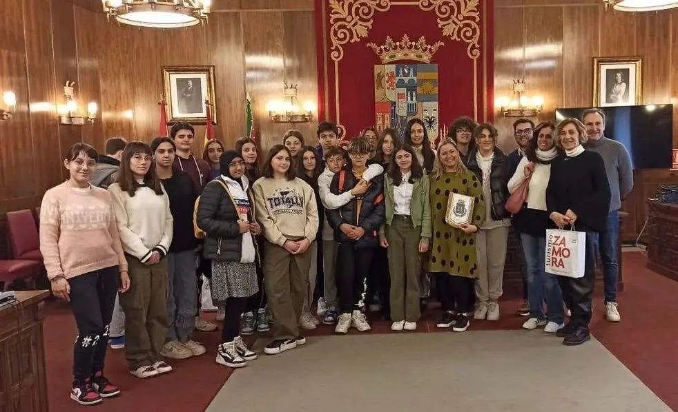 alumnos italianos visitan la Diputación de Zamora