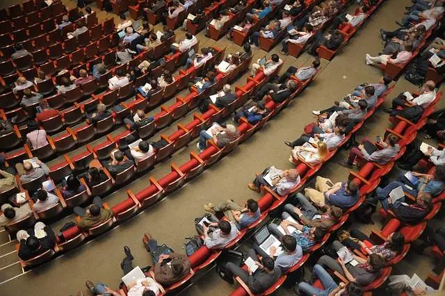 Salón de actos de una universidad