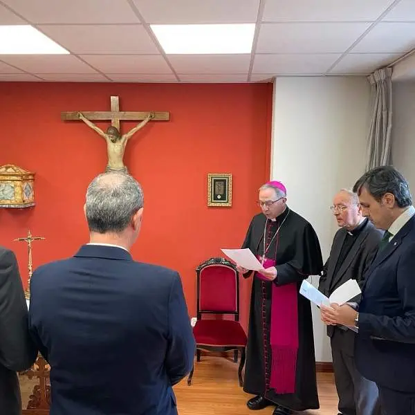 La nueva directiva de los Cubicularios jura su cargo ante Fernando Valera, obispo de Zamora