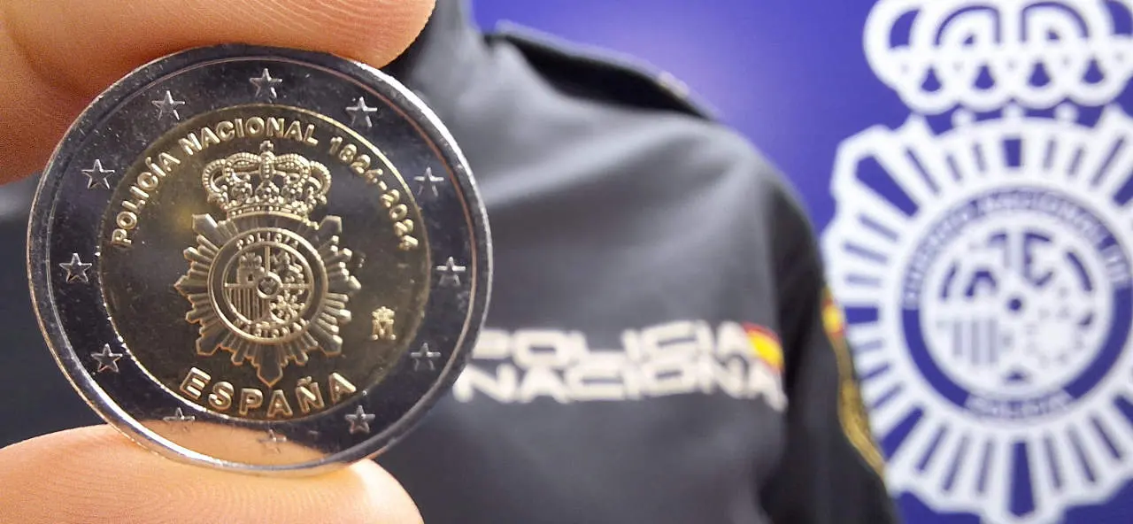 Moneda conmemotativa de la policia nacional