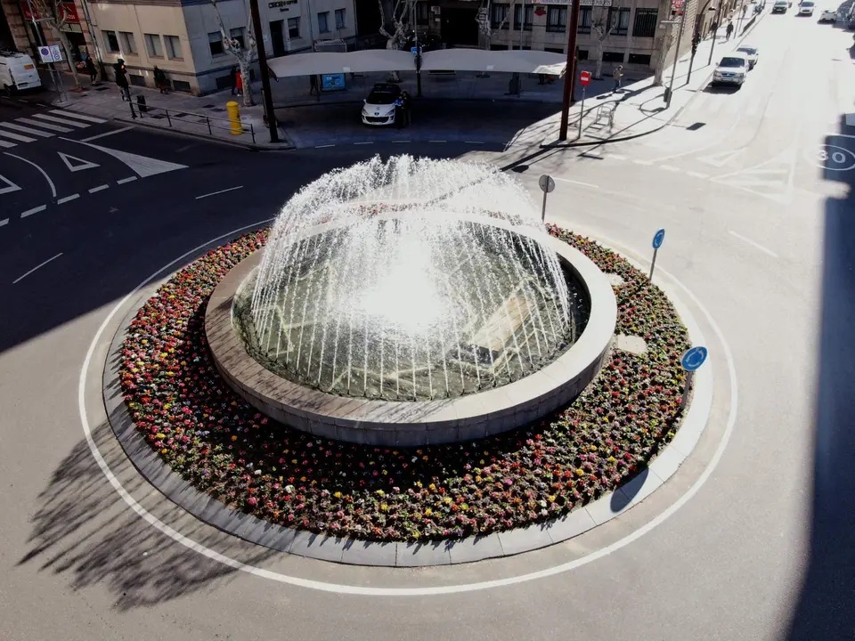 La plaza Alemania se engalana para Semana Santa