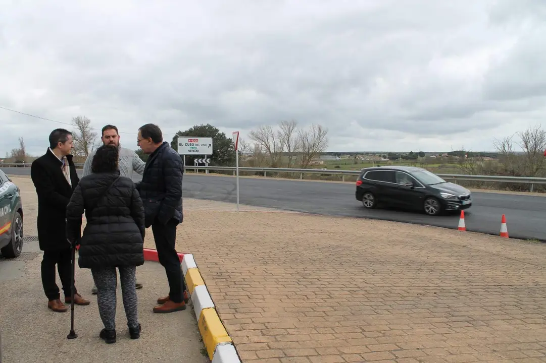 Ángel Blanco visita las obras en El Cubo del Vino