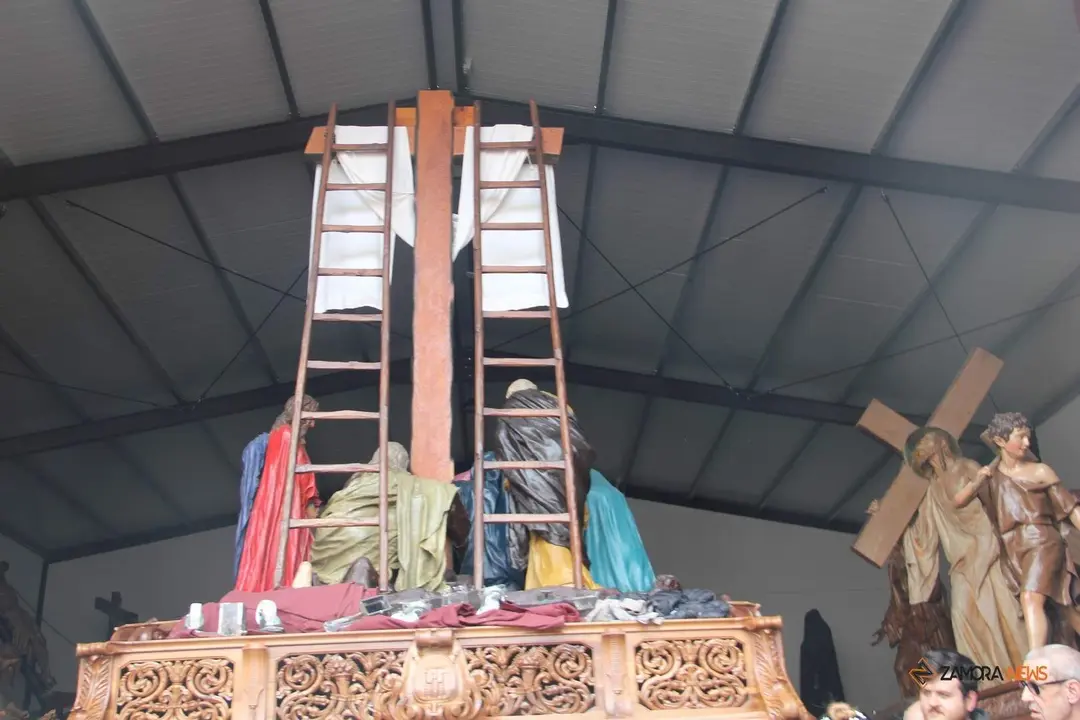 Traslado de pasos de Jesús Nazareno y Santo Entierro a la carpa_59