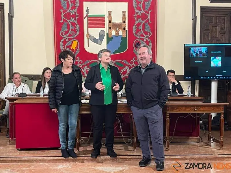 El Alcalde de Zamora recibe a los miembros de los Colegios Oficiales de Trabajo Social _2
