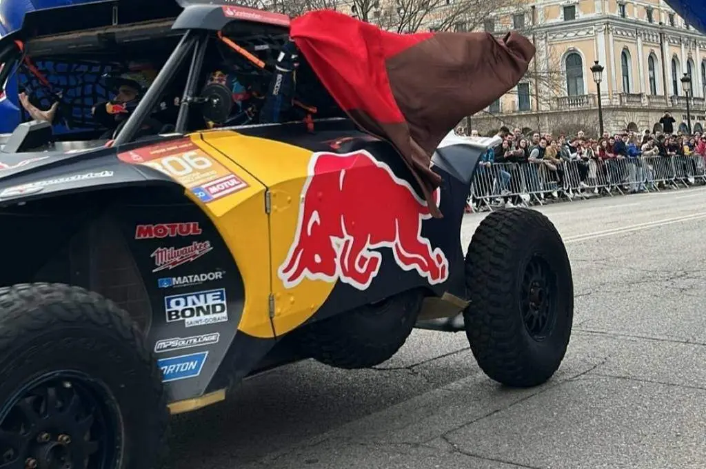 Coche con el que la piloto burgalesa, Cristina Gutiérrez ha ganado el último Rally Dakar. Fotografía: Burgos Noticias