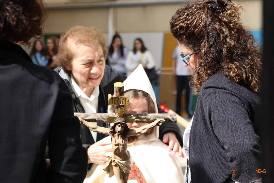 Los infantes de La Medalla Milagrosa recrean la procesión de la Buena Muerte