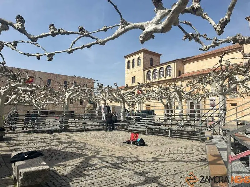 La Plaza de Viriato se prepara para el Miserere