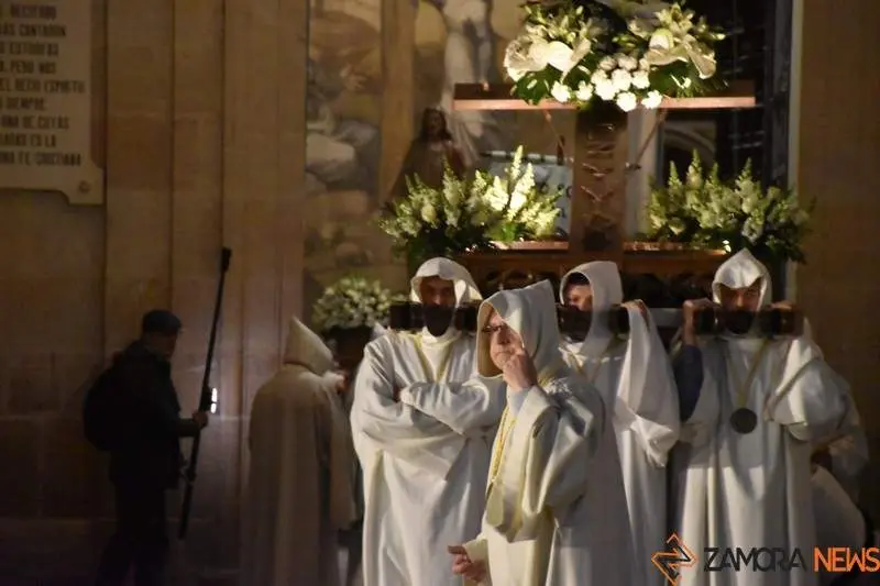 Procesión de Luz y Vida (27)