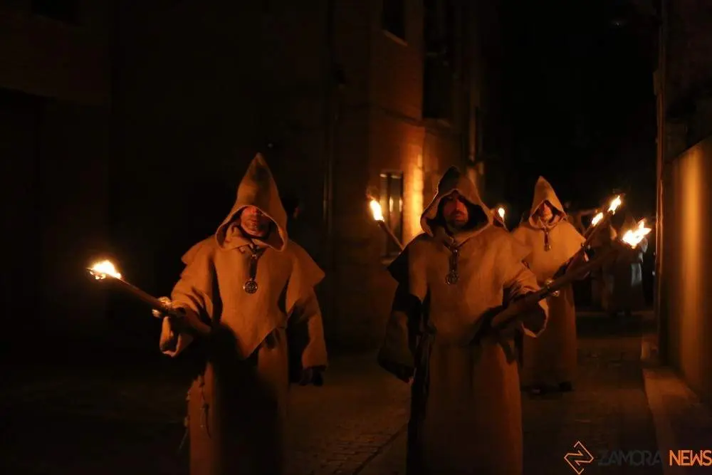 sábado 7 palabras toro (15)_tn