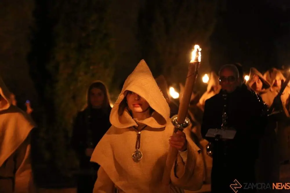 sábado 7 palabras toro (34)_tn