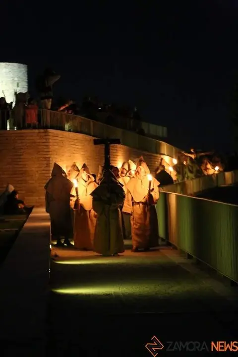 sábado 7 palabras toro (45)_tn