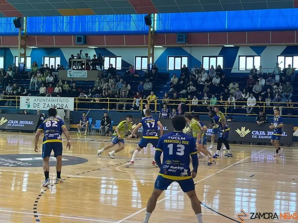 bm ZAMORA DESCIENDE