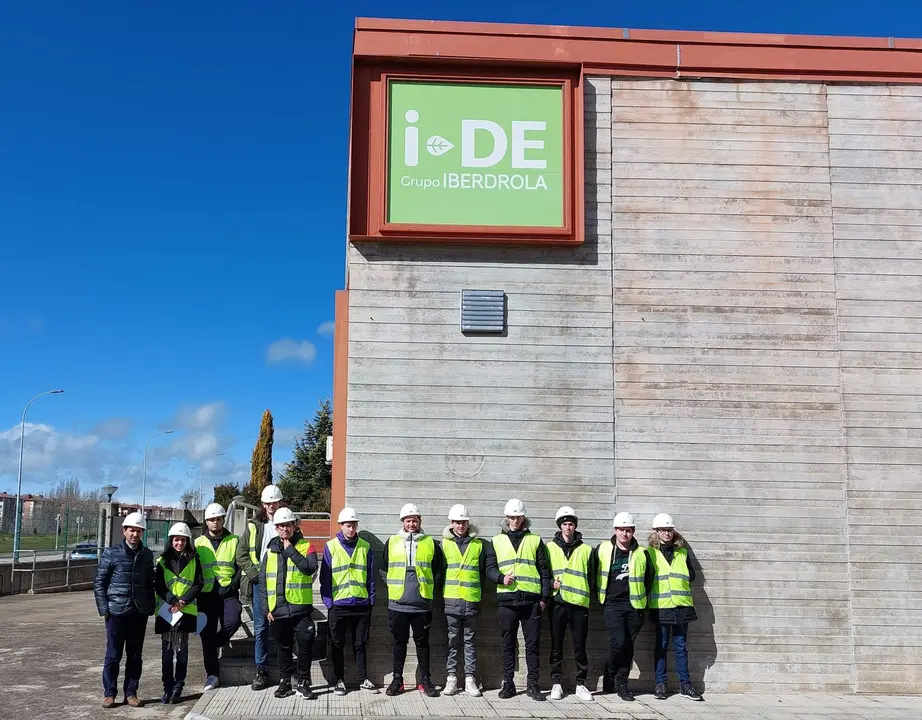 i-DE acerca sus instalaciones a alumnos de FP en León