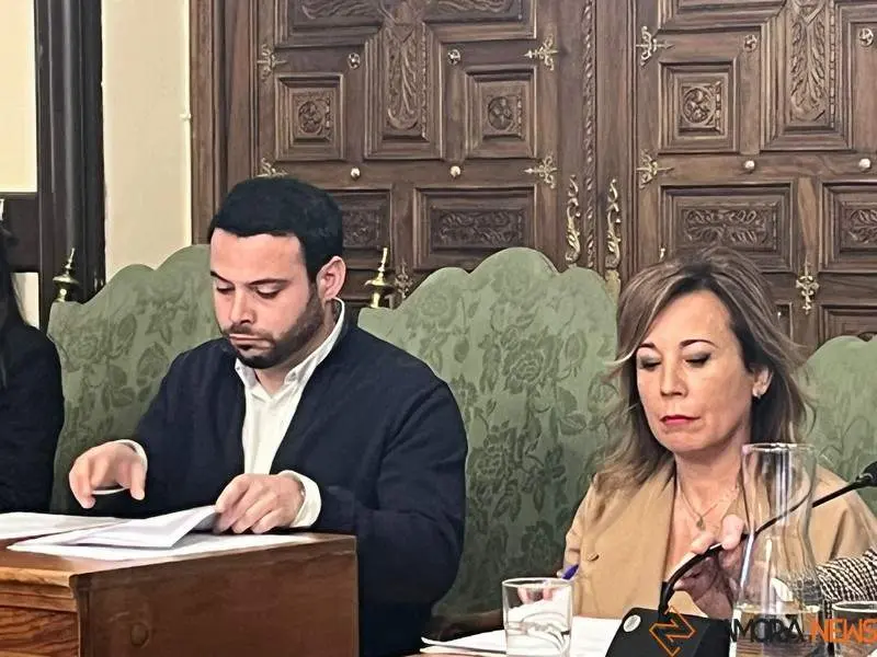 Eloy Tomé y Rocío Ferrero en el pleno del Ayuntamiento de Zamora