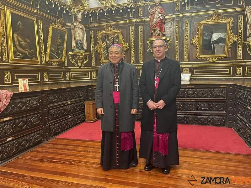 El Nuncio del Vaticano y el obispo de Zamora Fernando Valera _2