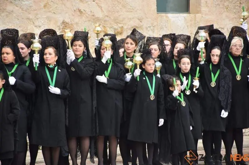 La Esperanza salva la emoción en la Plaza de la Catedral tras la suspensión procesional (5)