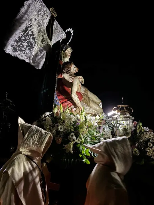Cofradía del Santo Entierro y Nuestra Madre de las Angustias en Corrales del Vino