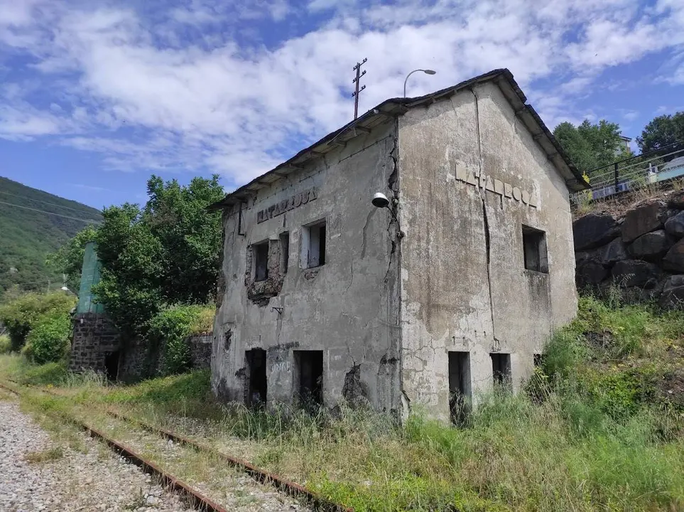Estación de ferrocarril de Matarrosa del Sil en León