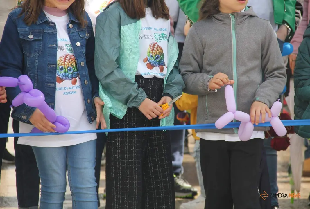 X Marcha Solidaria a favor de las Personas con Autismo  organizado por AZADAHI