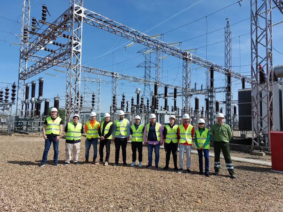 2024-04-12.- i-DE acerca sus instalaciones de Benavente