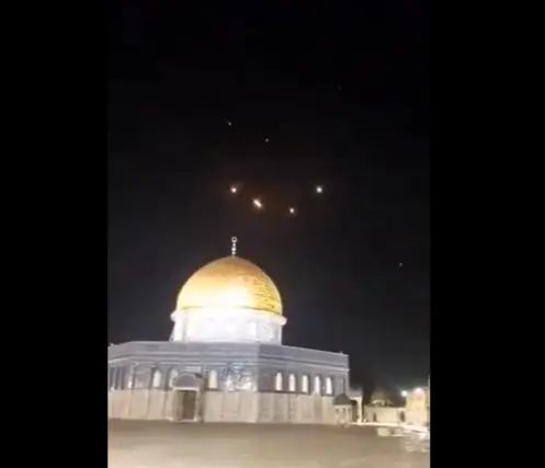 Algunos de los misiles iraníes interceptados sobre el Monte del Templo