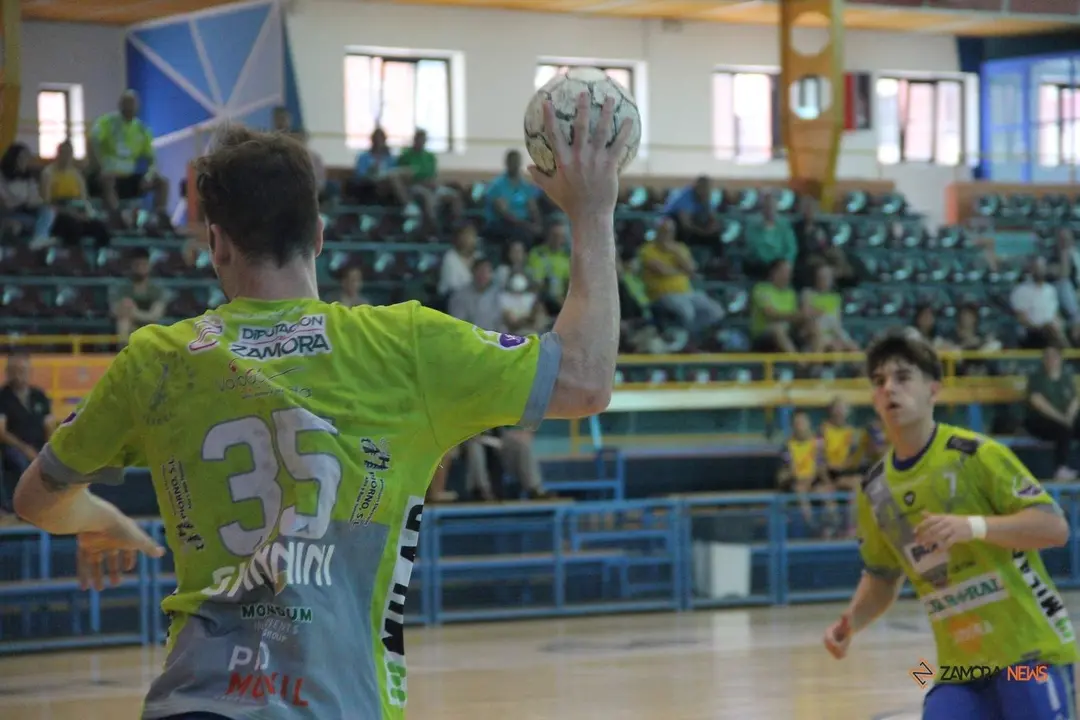 Jornada 26 División de Honor Plata Balonmano Zamora-Villa Aranda_14