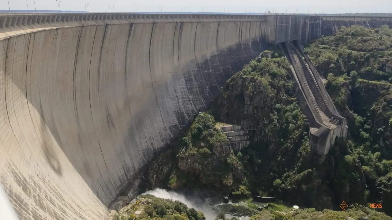 Presa de Almendra