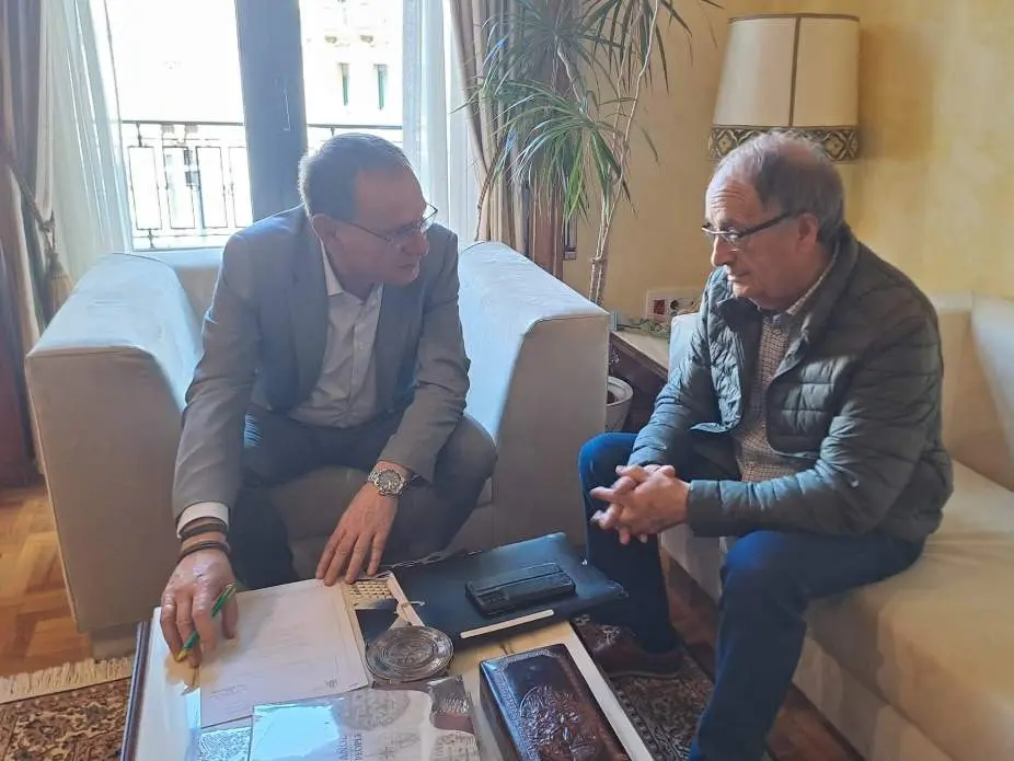 El subdelegado del Gobierno en Zamora recibe al alcalde de Fariza