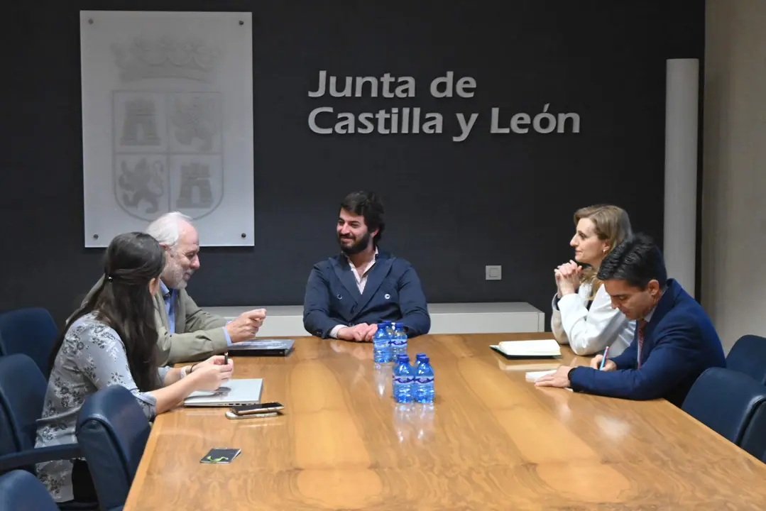 Reunión con el director de la película 'Hispanoamérica'
