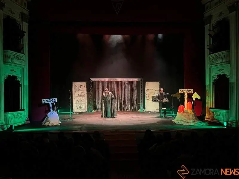 'Cantar comunero' en el Teatro Principal de Zamora (2)