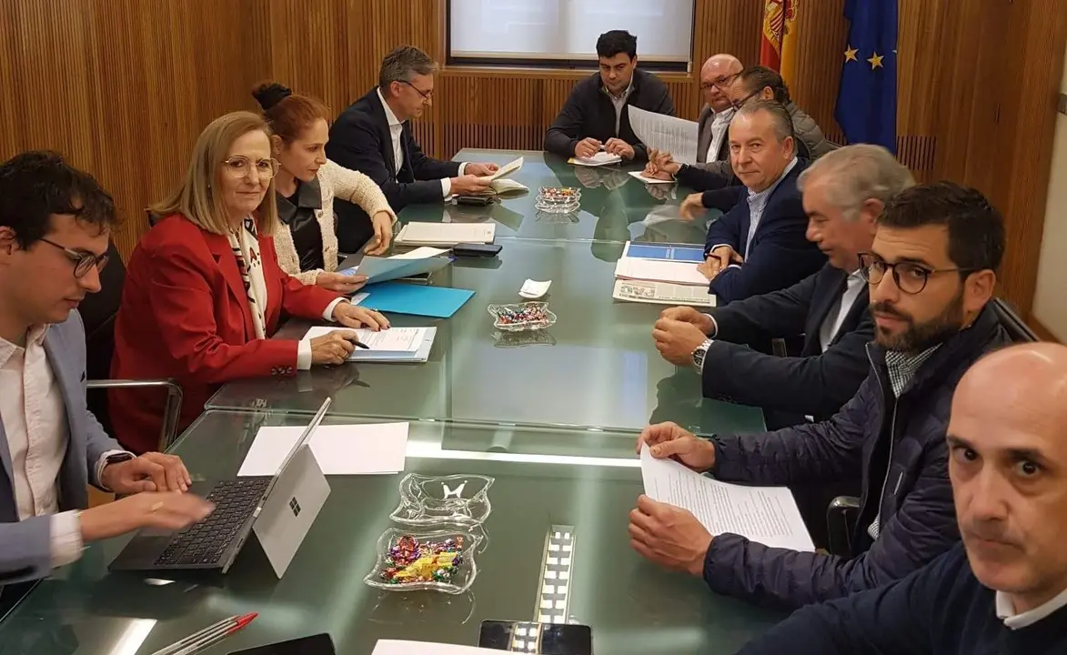 La presidenta de la CHD se reune con las Organizaciones Profesionales Agrarias