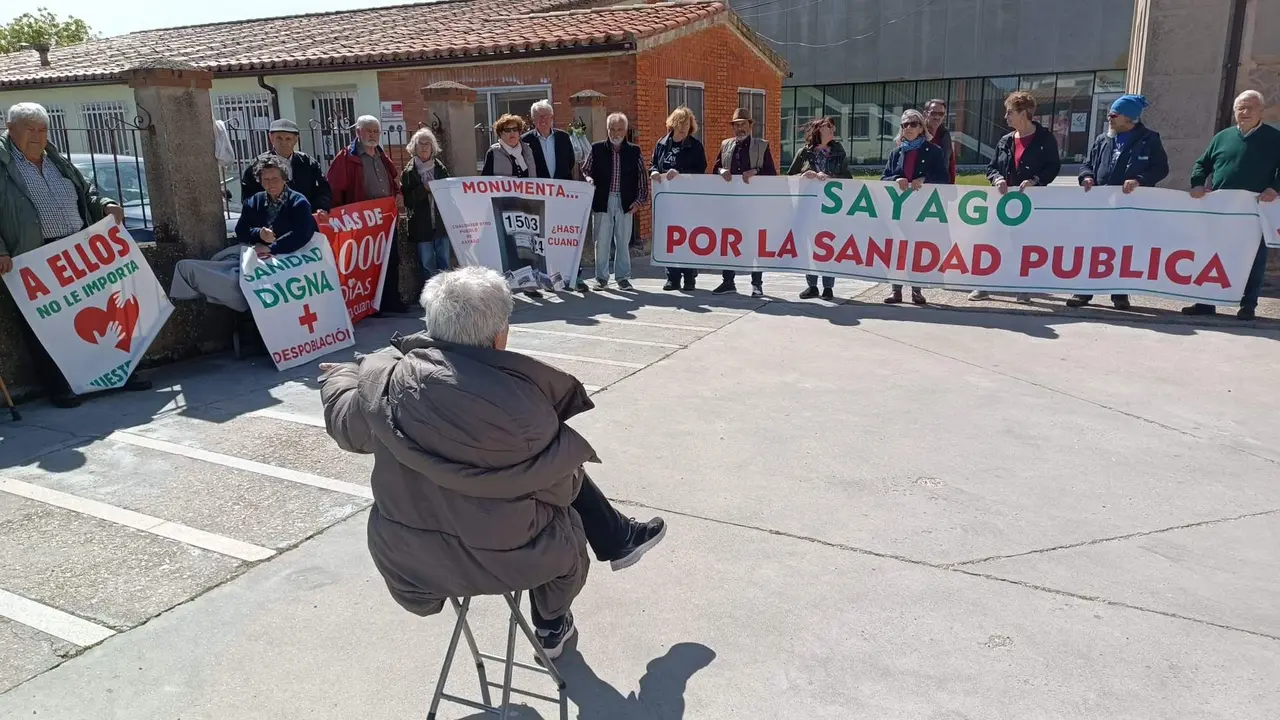 Concentración número 132 de la Plataforma en Defensa de la Sanidad Pública de Sayago. Fotografía: CEDIDA