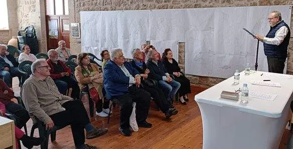 José Manuel Pilo, alcalde de Fermoselle, durante la clausura del X Simposio Internacional de Historia Comunera