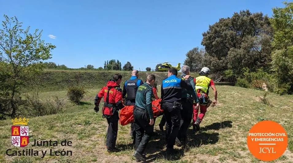 El Grupo de rescate asiste a un ciclista de 66 años herido en Herrera de Duero