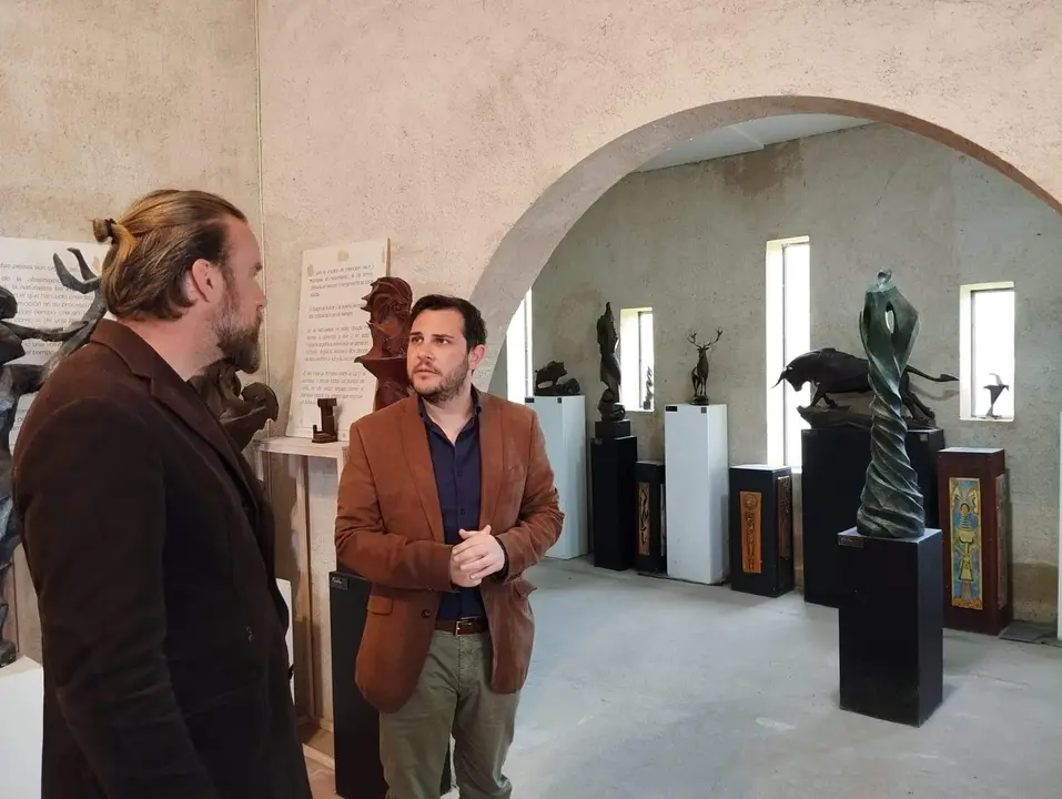 Vicepresidente de la Diputación y Alcalde de San Cebrián de Castro promueven cultura y turismo en Fontanillas de Castro