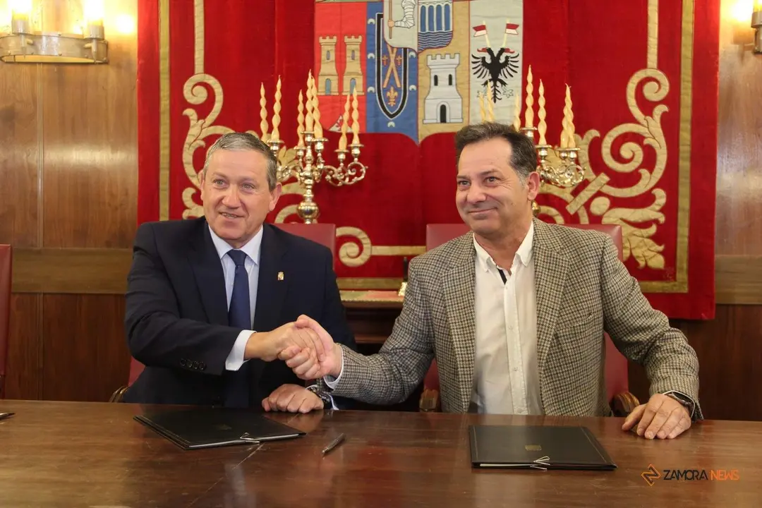 Firma del convenio de colaboración para la construcción de un Centro de Innovación del Ovino