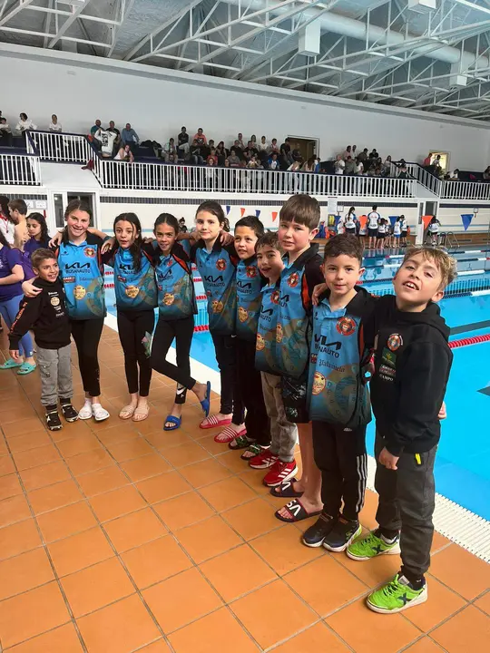 Equipo benjamín y alevín del del Club Salvamento y Socorrismo Benavente