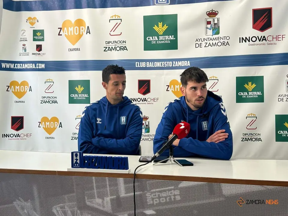 Saulo Hernández y Toni Naspler en la previa al partido de vuelta de la Seminifal del PlayOff de ascenso a LEB Oro_2