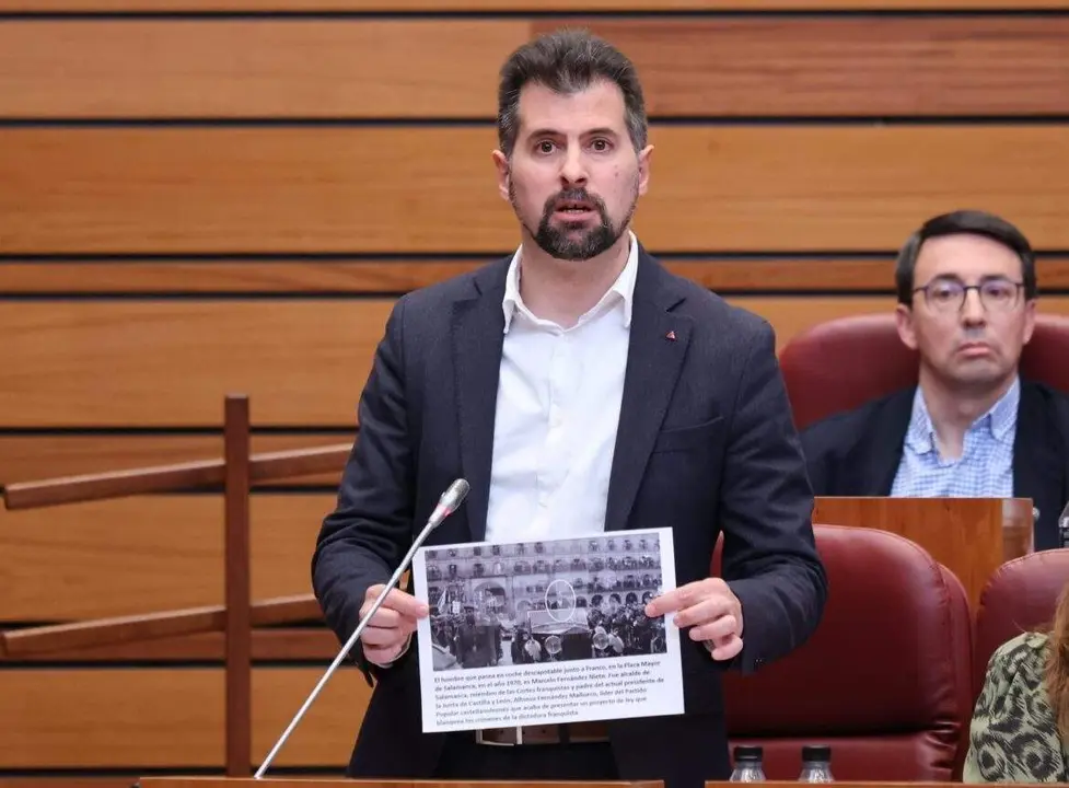 Luis Tudanca durante su comparecencia en las Cortes para solicitar la retirada de la Ley de la Concordia