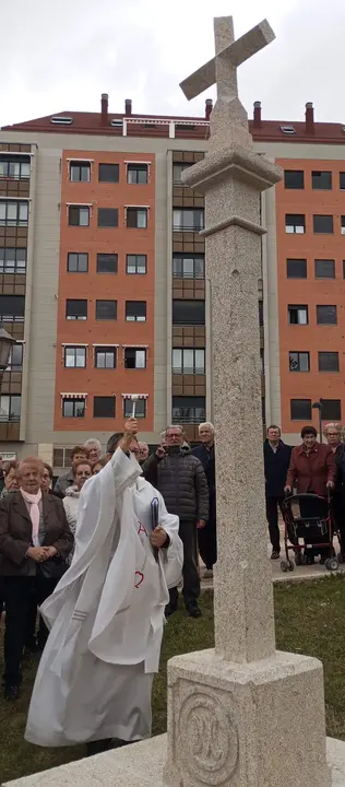 crucero de la Cofradía de Nuestra Señora de la Peña de Francia