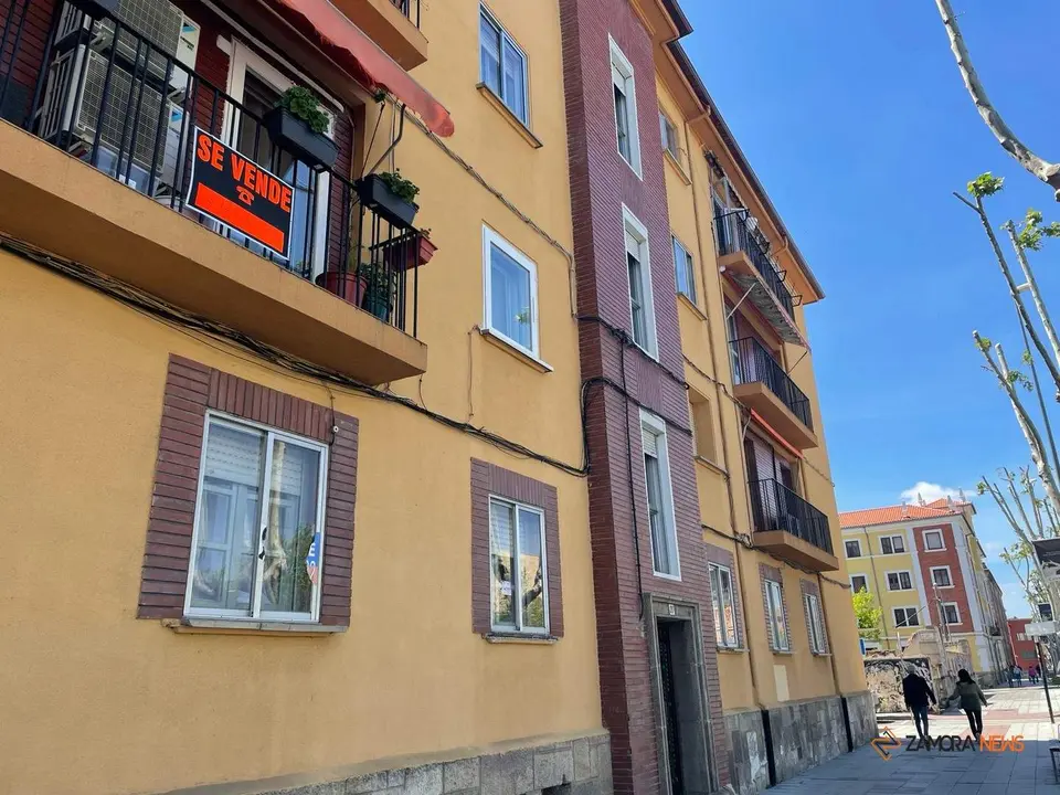 Vivienda de segunda mano en venta en la avenida Reque